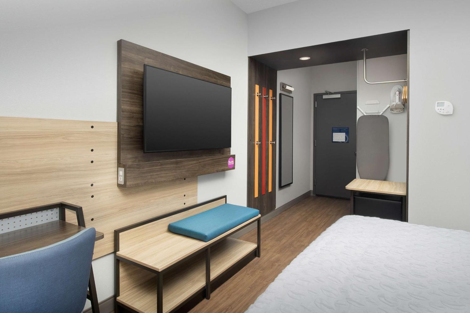 Tru By Hilton Orlando Convention Center Hotel Williamsburg Екстериор снимка
