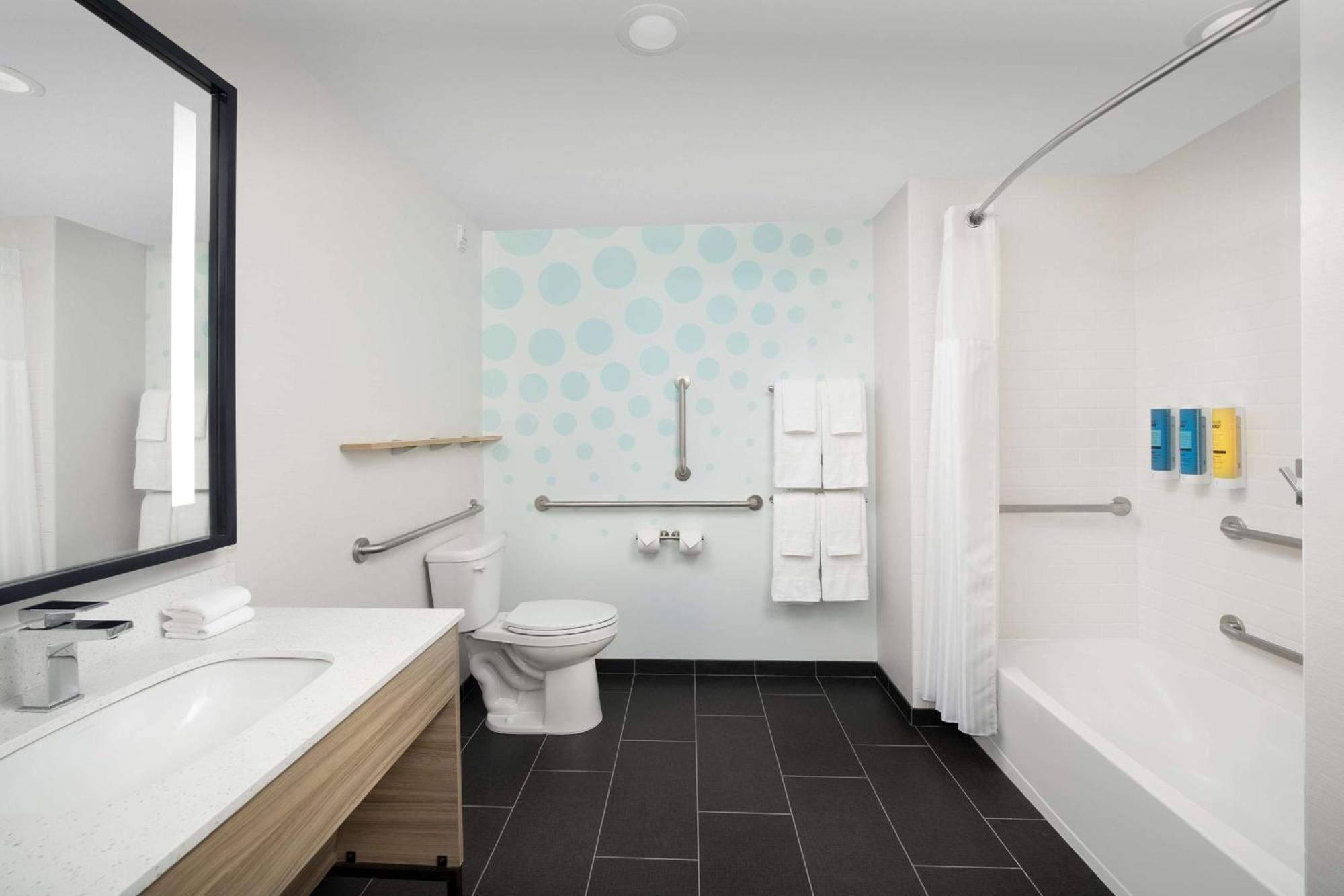 Tru By Hilton Orlando Convention Center Hotel Williamsburg Екстериор снимка